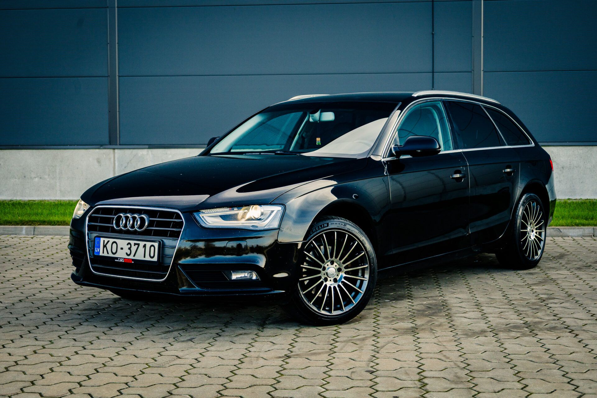 AUDI A4 AVANT