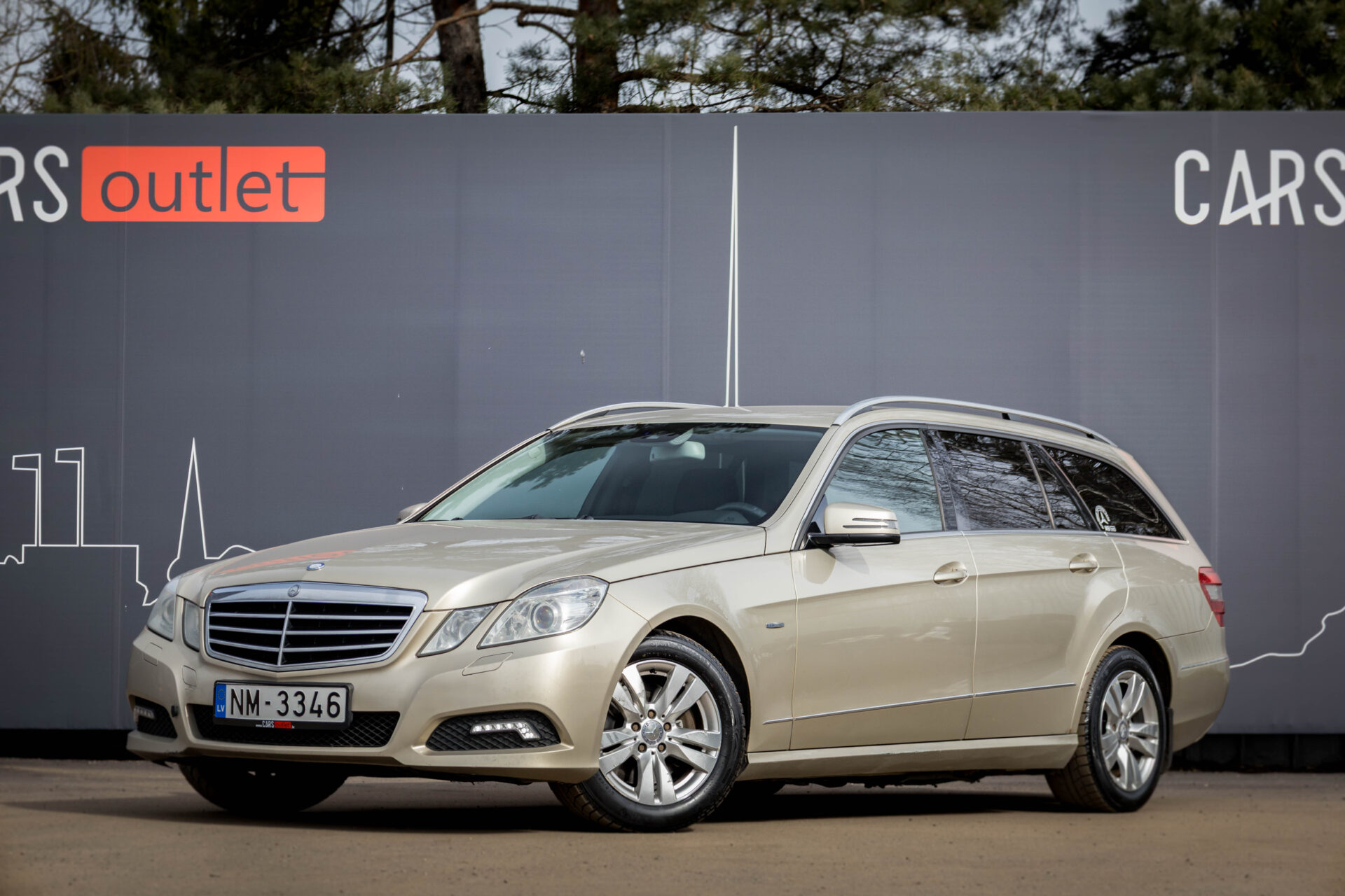 MERCEDES BENZ E250