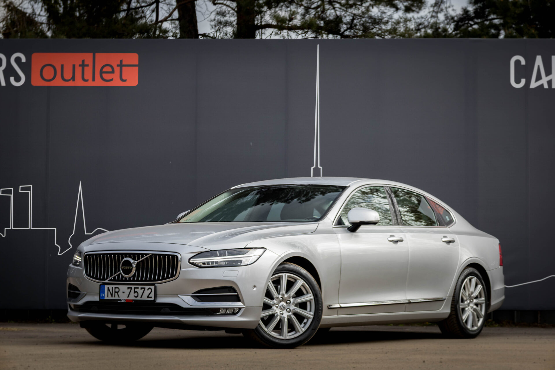 VOLVO S90