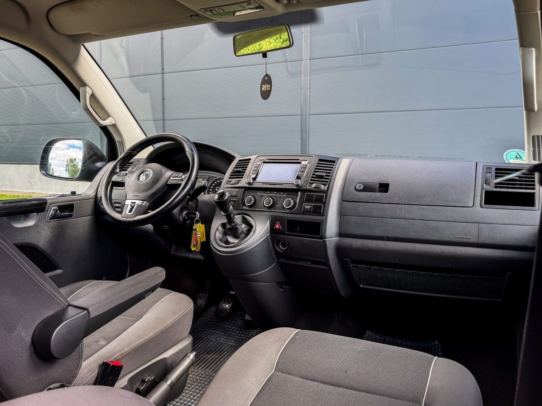 VW MULTIVAN STARTLINE