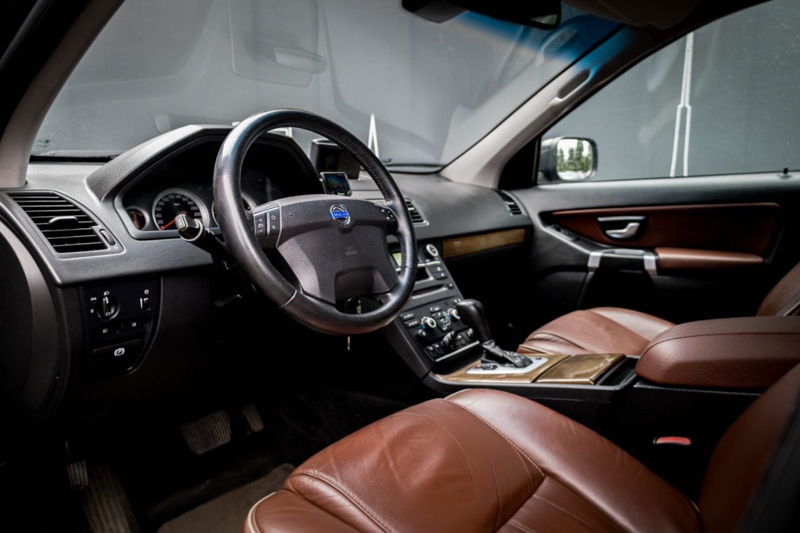 VOLVO XC90