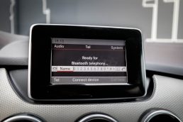 MERCEDES BENZ B 200