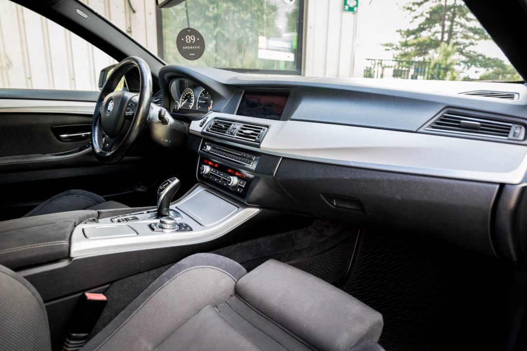 BMW 525