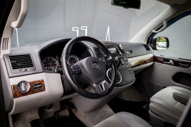 VW MULTIVAN