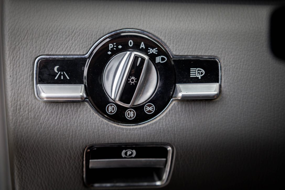MERCEDES BENZ S320
