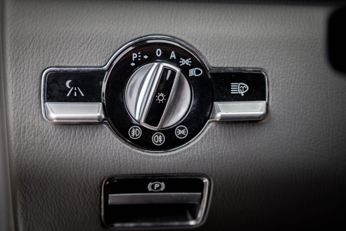 MERCEDES BENZ S320