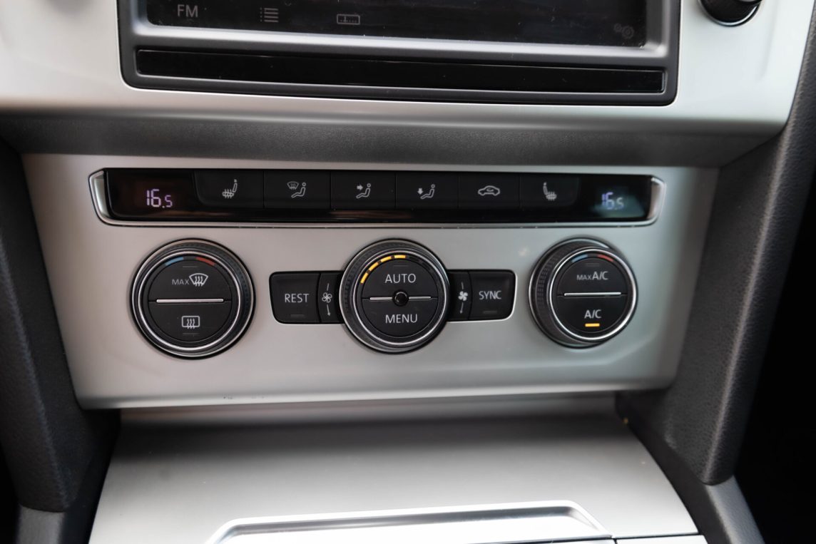VW PASSAT