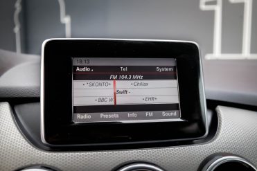 MERCEDES BENZ B 200