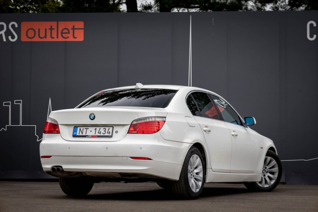 BMW 525