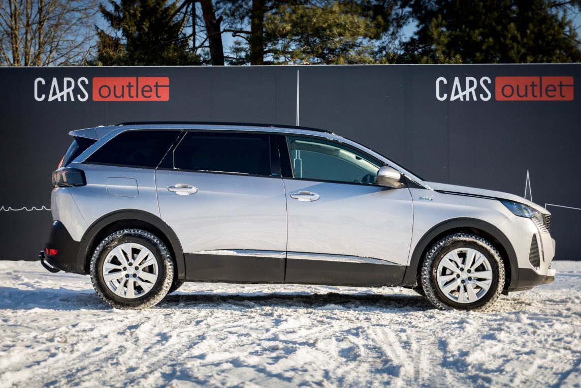 PEUGEOT 5008