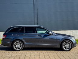 MERCEDES BENZ C320