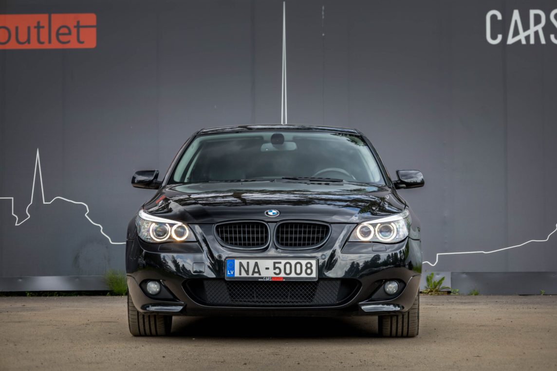 BMW 523