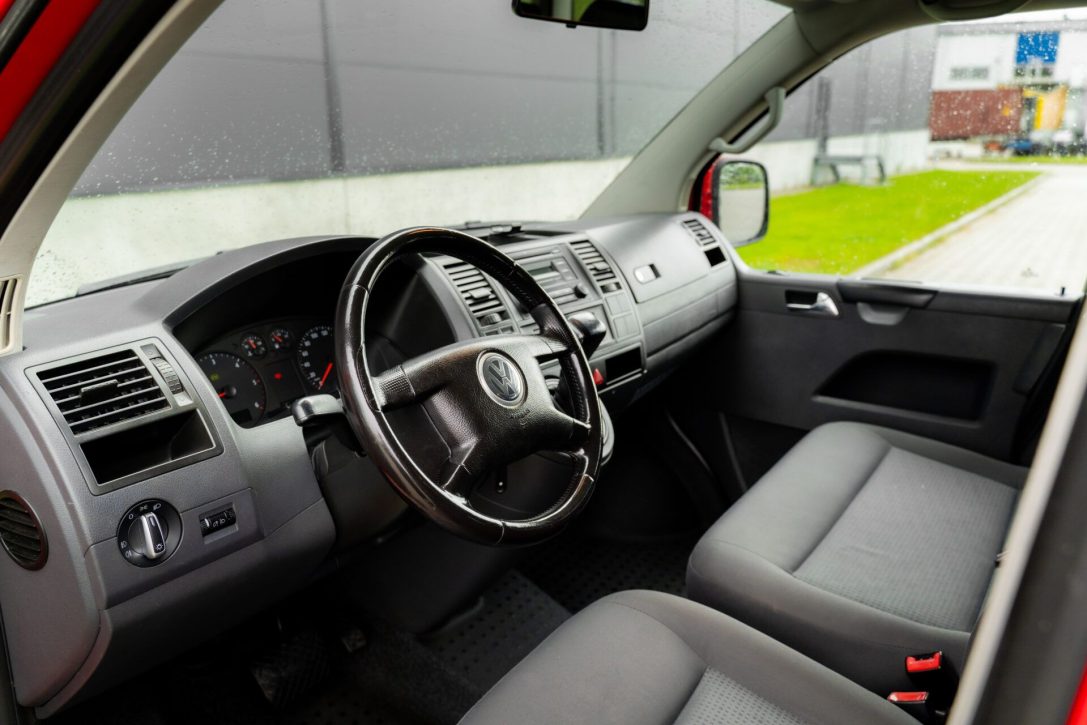 VW CARAVELLE