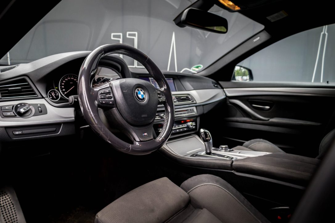 BMW 525