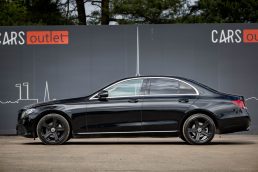 MERCEDES BENZ E220 D