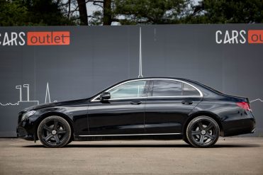 MERCEDES BENZ E220 D