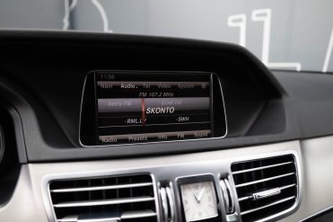 MERCEDES BENZ E300