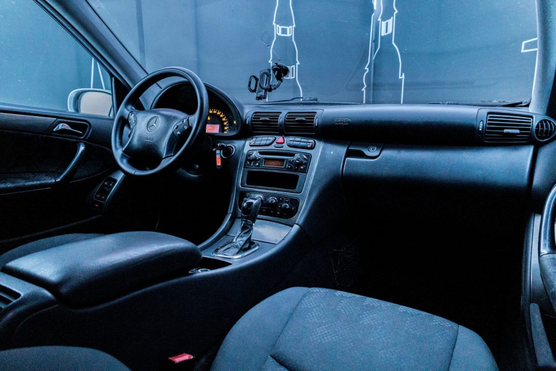 MERCEDES BENZ C 180