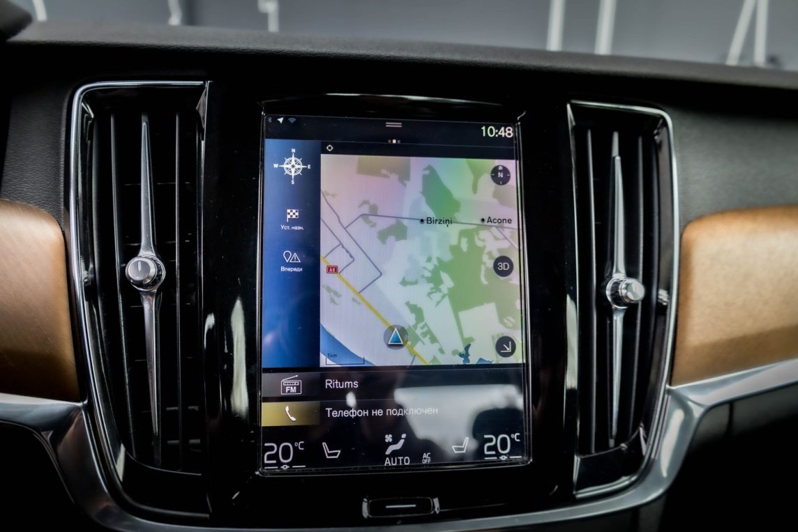 VOLVO S90