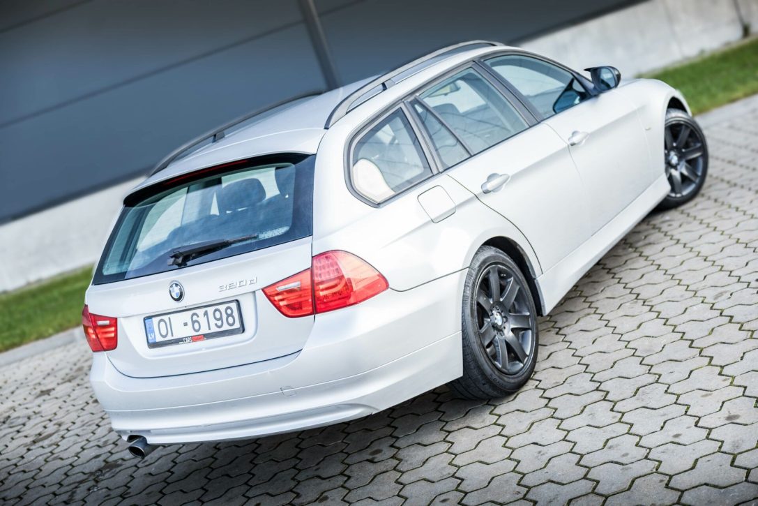 BMW 320