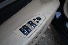 BMW 730