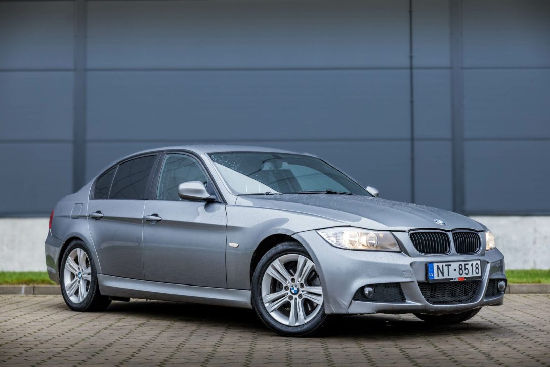BMW 320