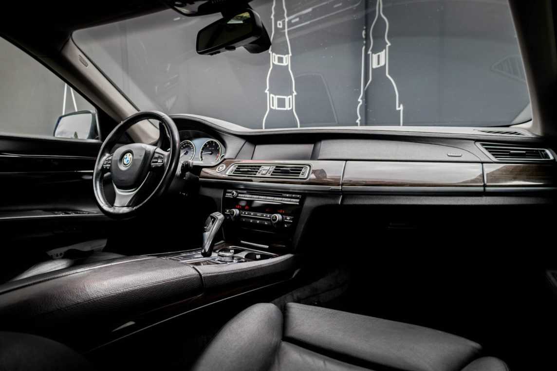 BMW 730