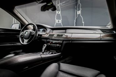 BMW 730