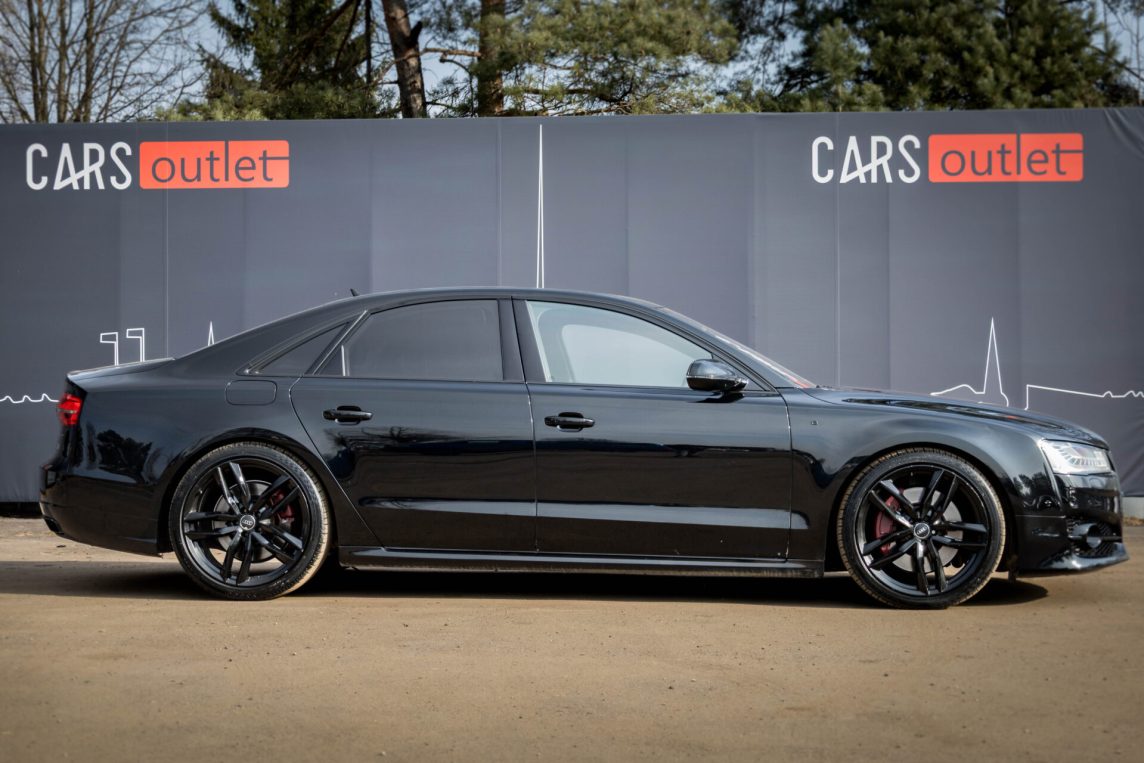 AUDI A8