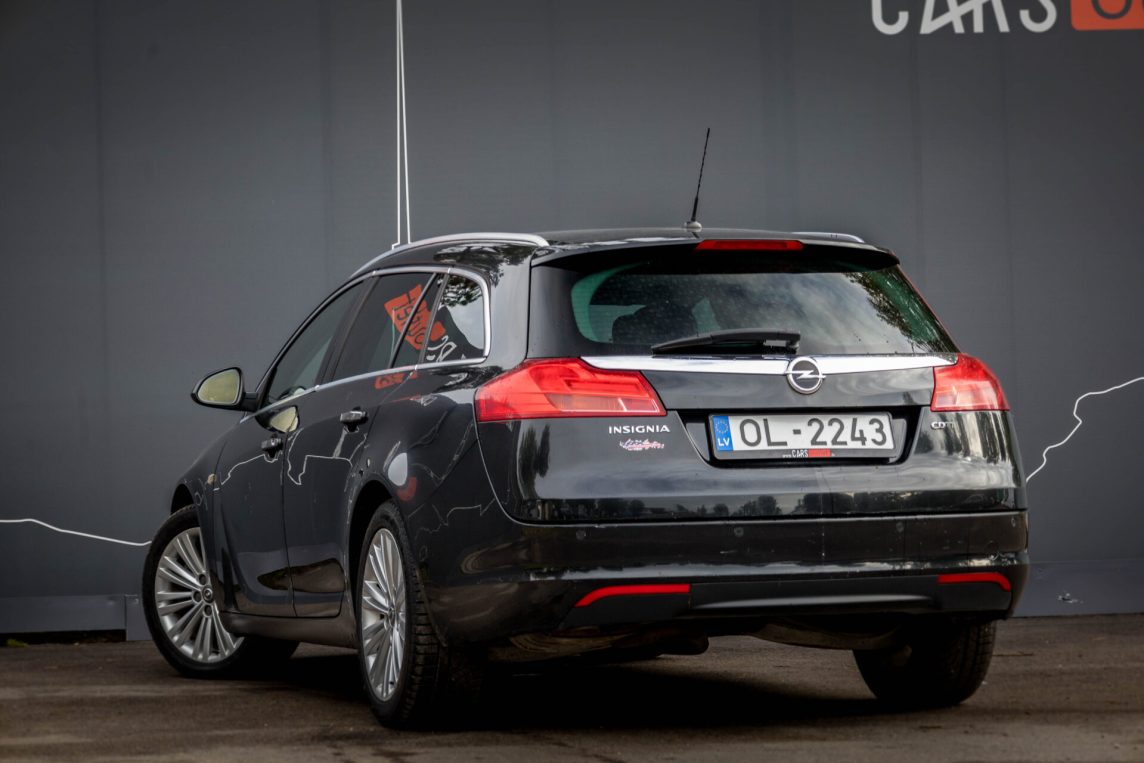 OPEL INSIGNIA SPORTS TOURER