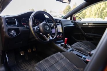 VW GOLF