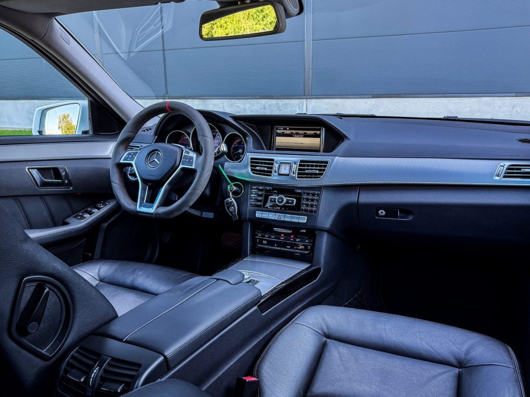 MERCEDES BENZ E250 CDI