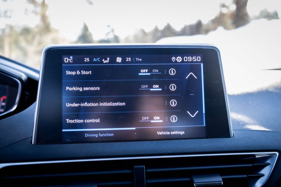 PEUGEOT 5008