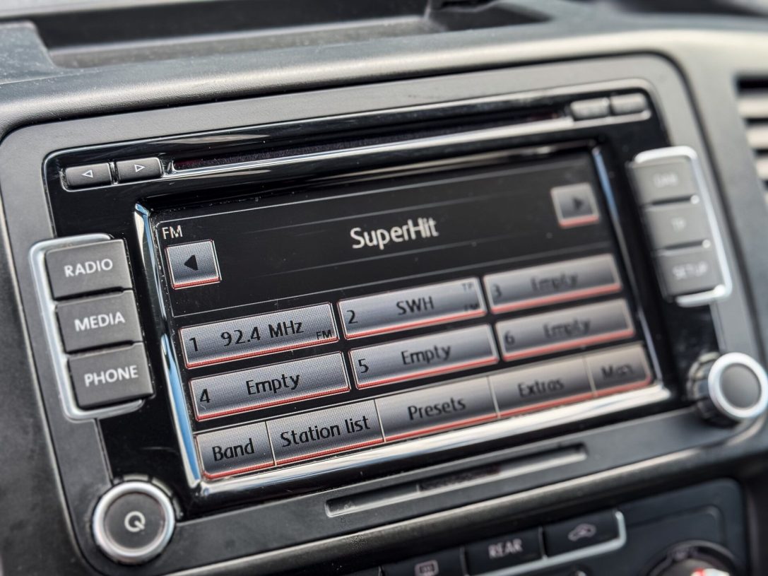 VW MULTIVAN STARTLINE