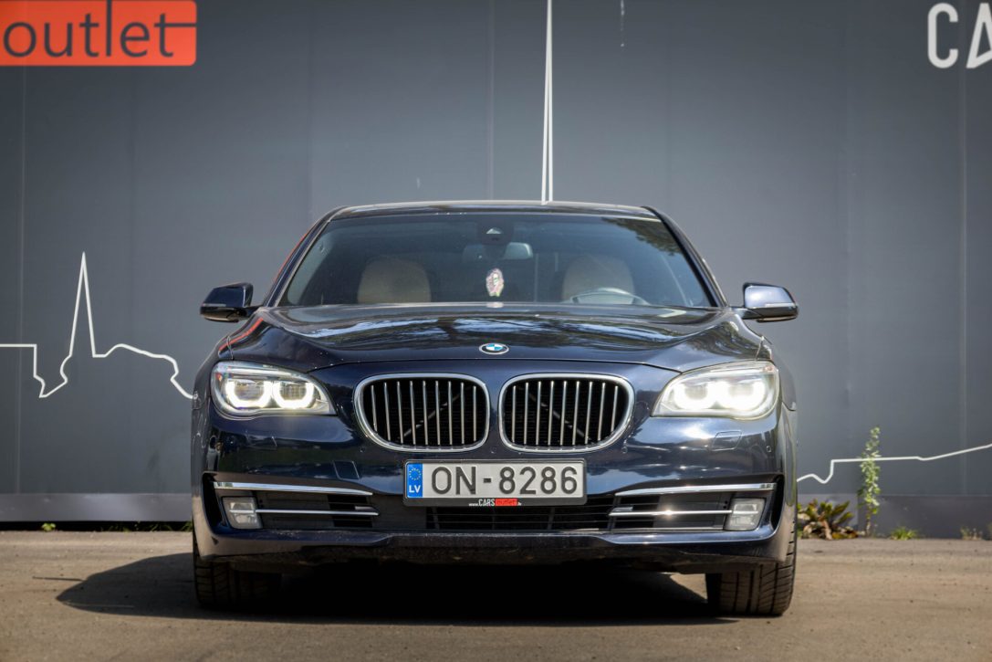 BMW 730