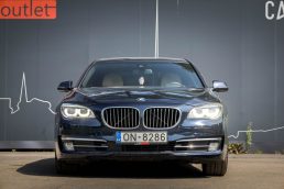 BMW 730