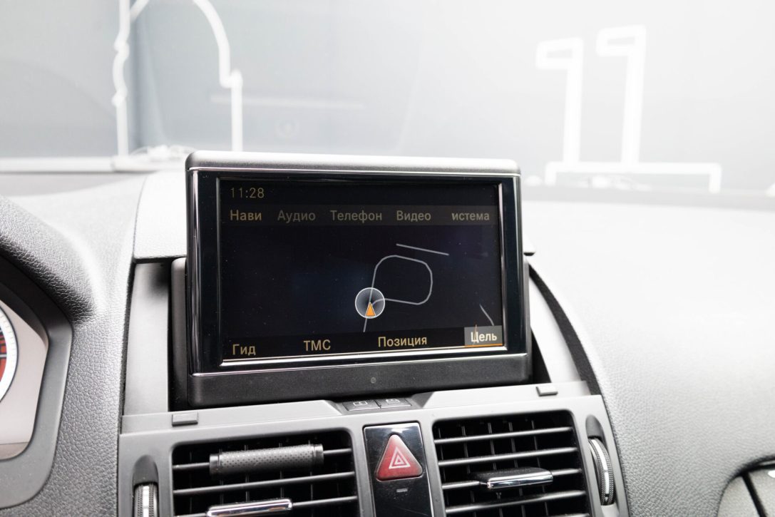 MERCEDES BENZ C320