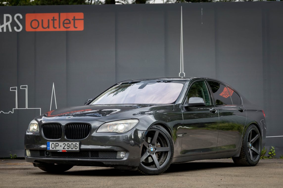 BMW 730