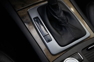 MERCEDES BENZ C320