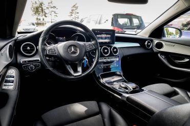 MERCEDES BENZ C 220 D
