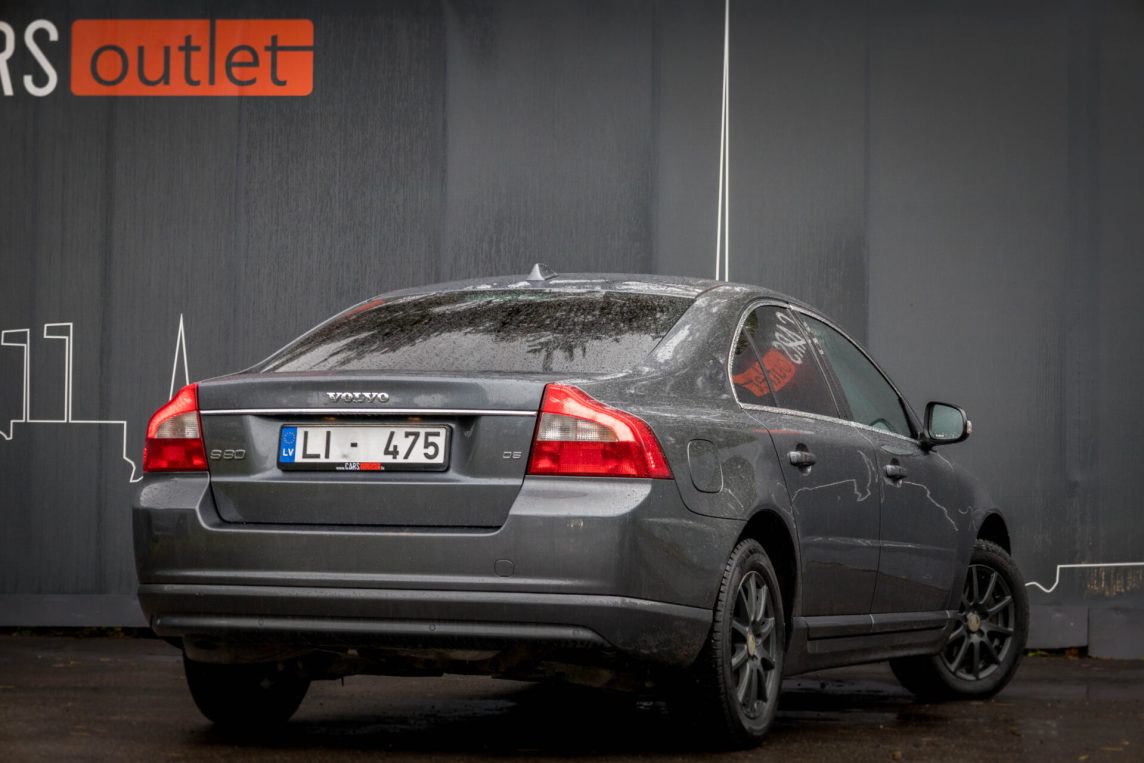 VOLVO S80