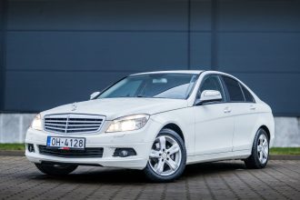MERCEDES BENZ C200