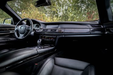 BMW 740