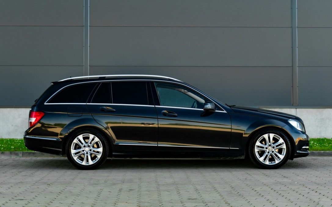 MERCEDES BENZ C220 CDI
