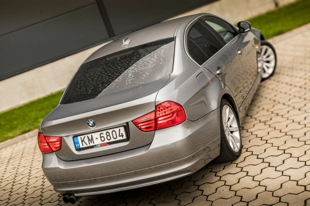 BMW 330