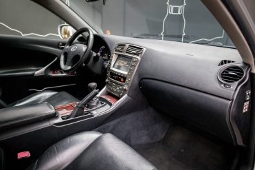 LEXUS IS 220