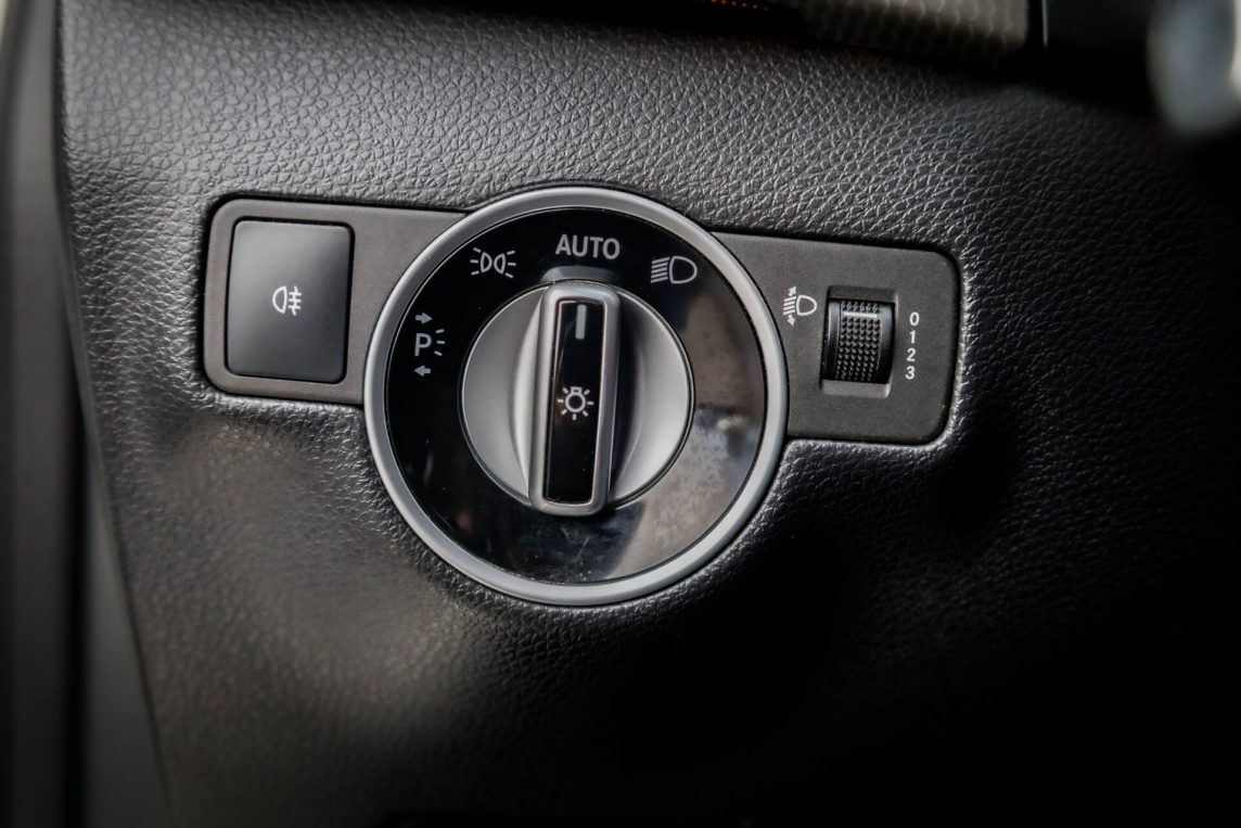 MERCEDES BENZ B 200