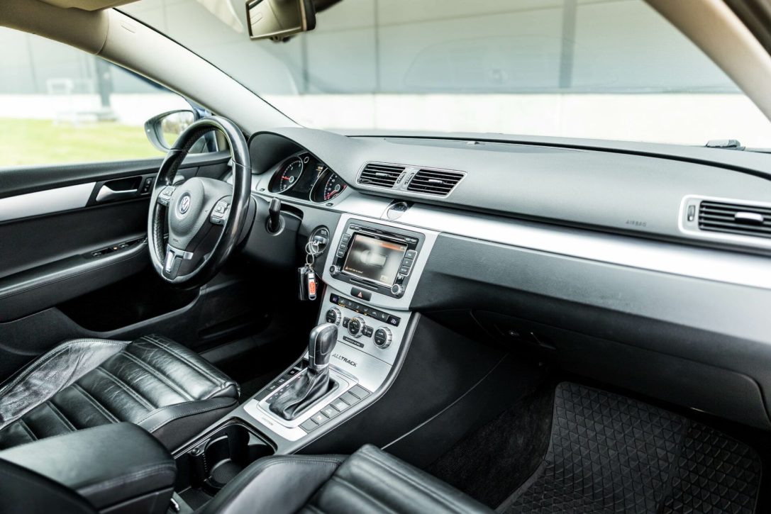 VW PASSAT
