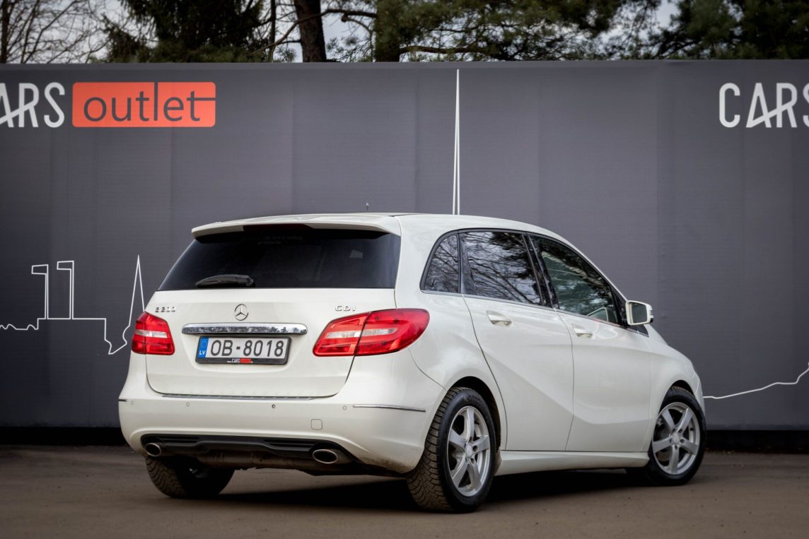 MERCEDES BENZ B 200