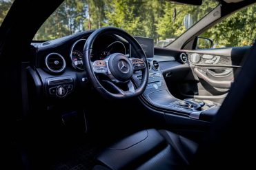 MERCEDES BENZ C220